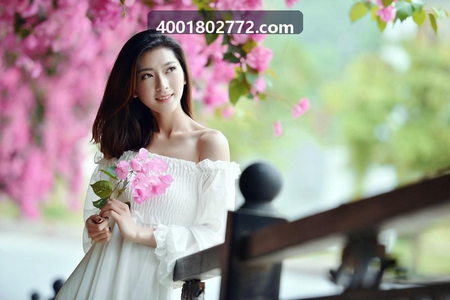 连锁汽车服务雨季制动液检测工位近景